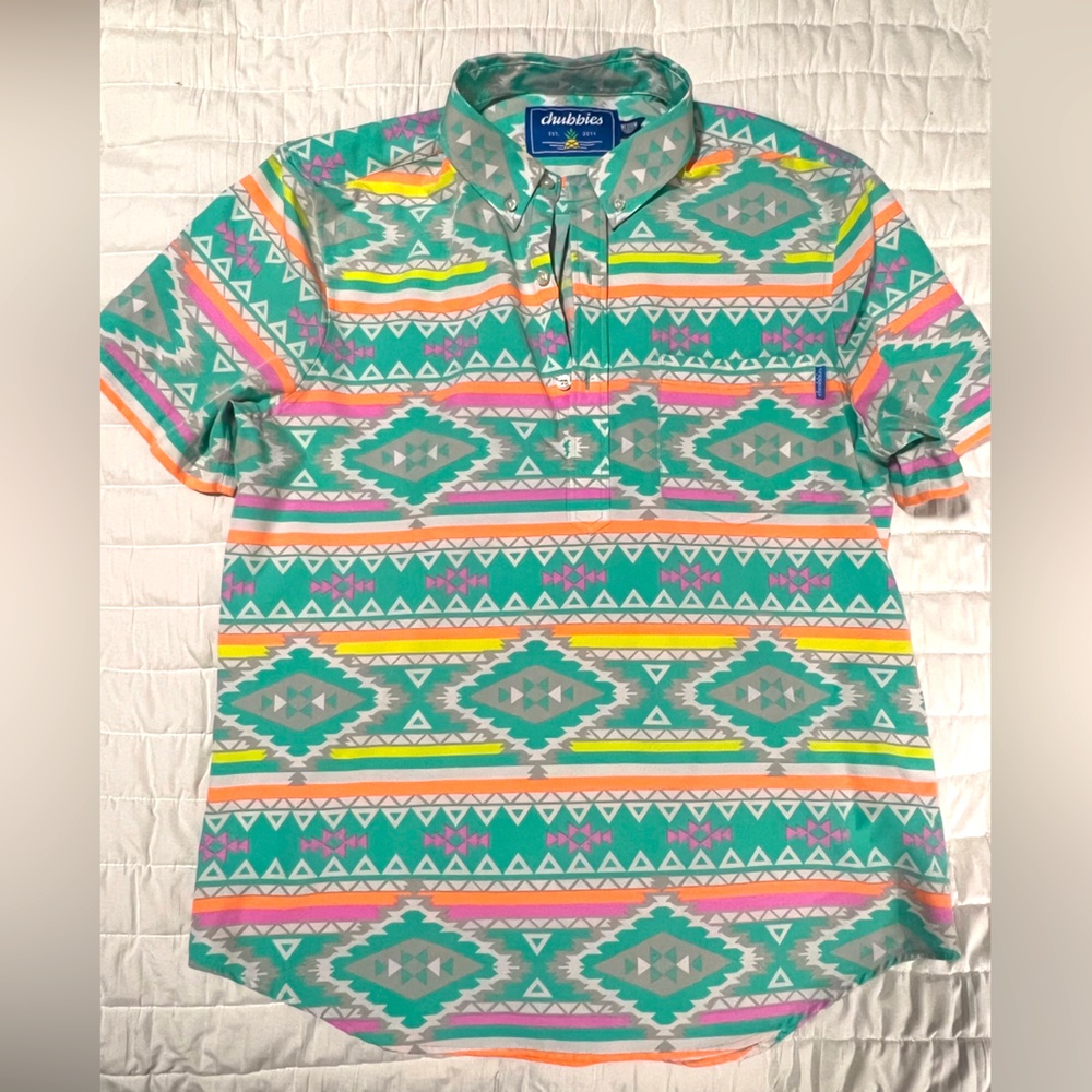 Perfect condition 3/4 button down collared shirt- original Chubbies print